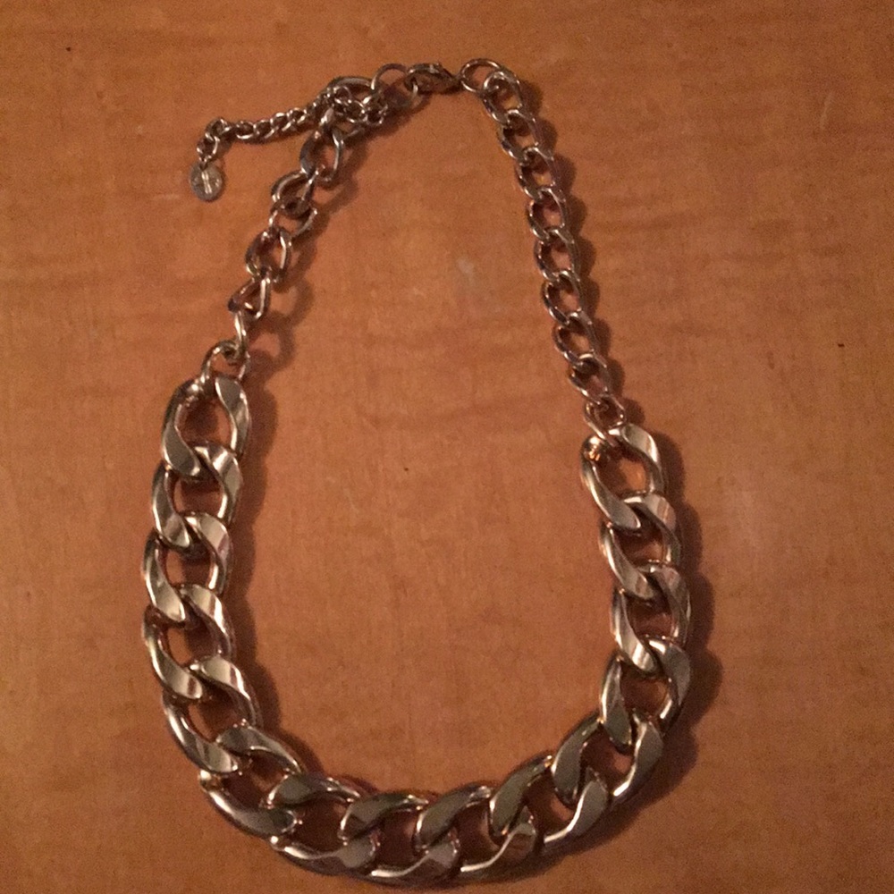 Gold chain necklace